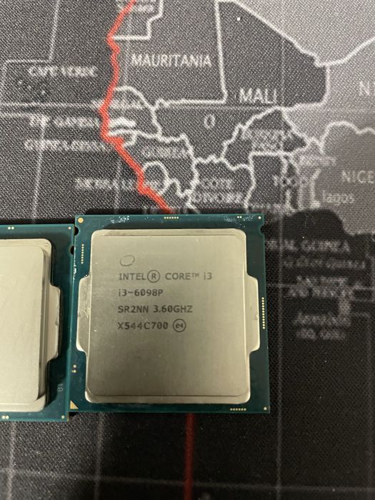 Vand procesoare i3 gen 3, 4 si 6