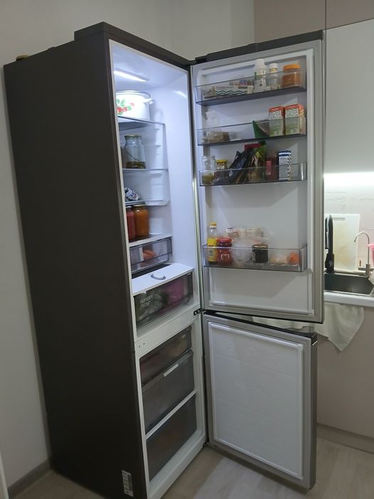 Продаётся холодильник Samsung