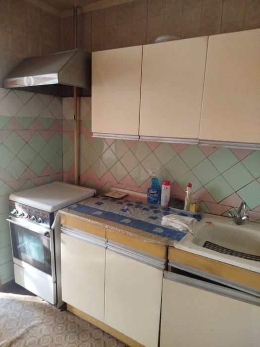 Продаю квартиру в Яшнабадском районе Авиасозлар-4, 2х комнатная 52 м2.