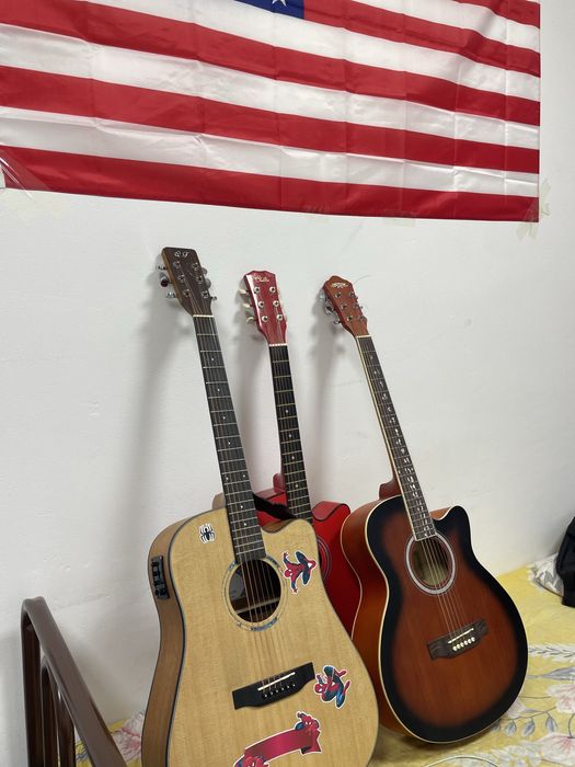 Гитара акустика