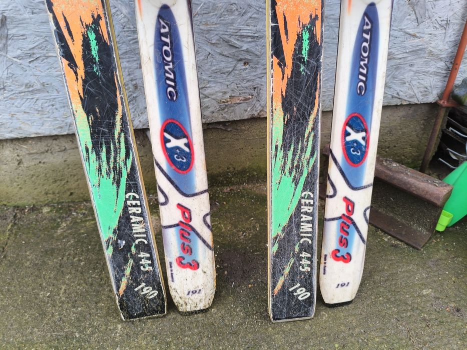 Ski  ATOMIC    lungime  190     2 seturi.   Cu 50 lei