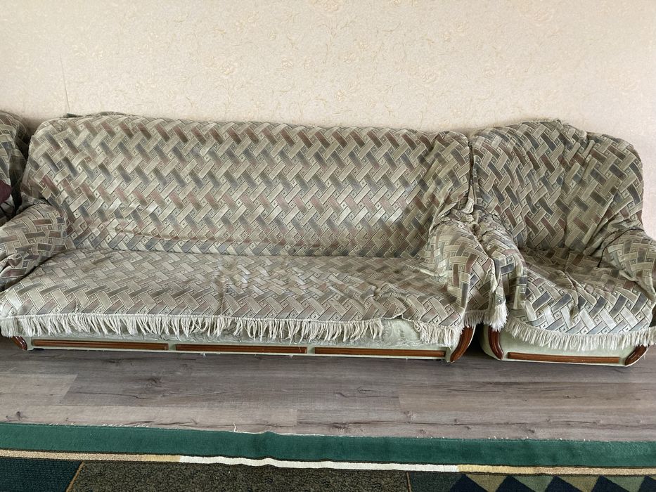 Продам диван и кресло