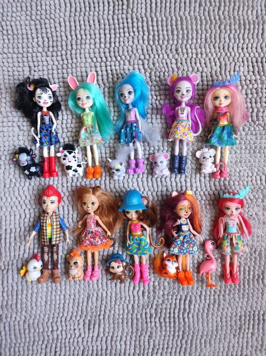 Продам куклы для девочки набор кукол Энчантимелс.