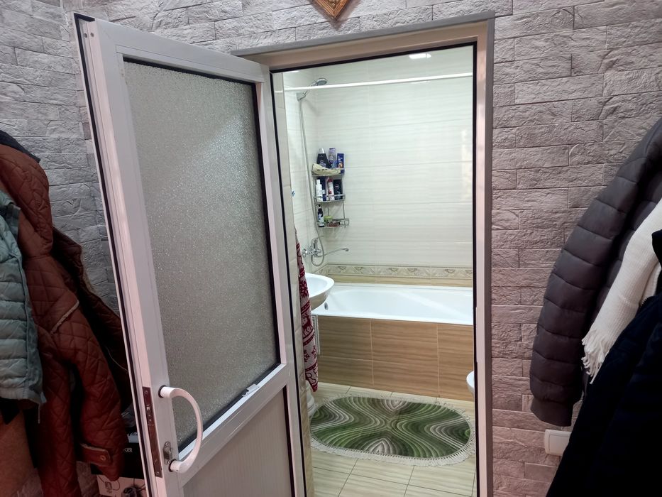 Сдам дом возле Алайского базара Метро Минор 2 этажный