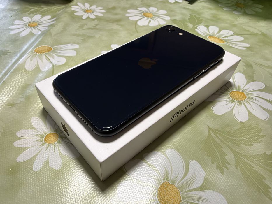 iPhone SE 2022 (3rd gen) 64GB ,Black