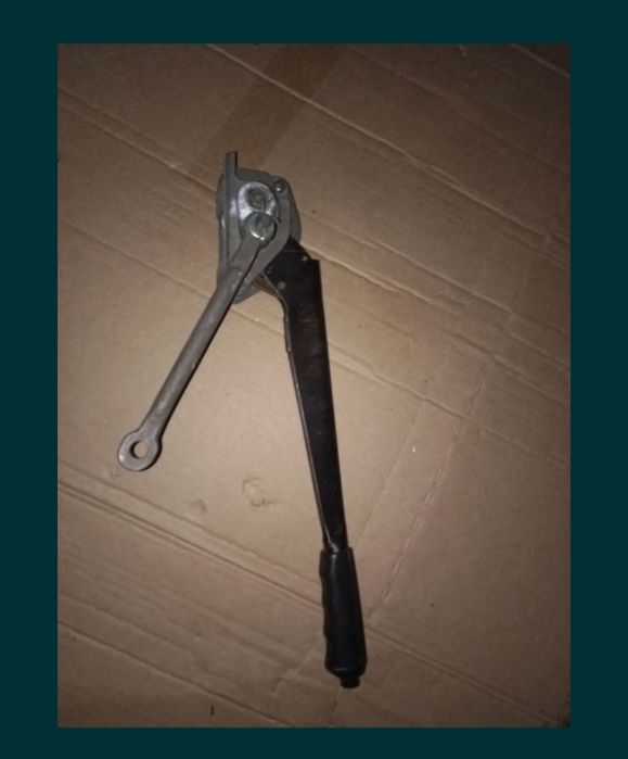 Рычаг стояночного тормоза