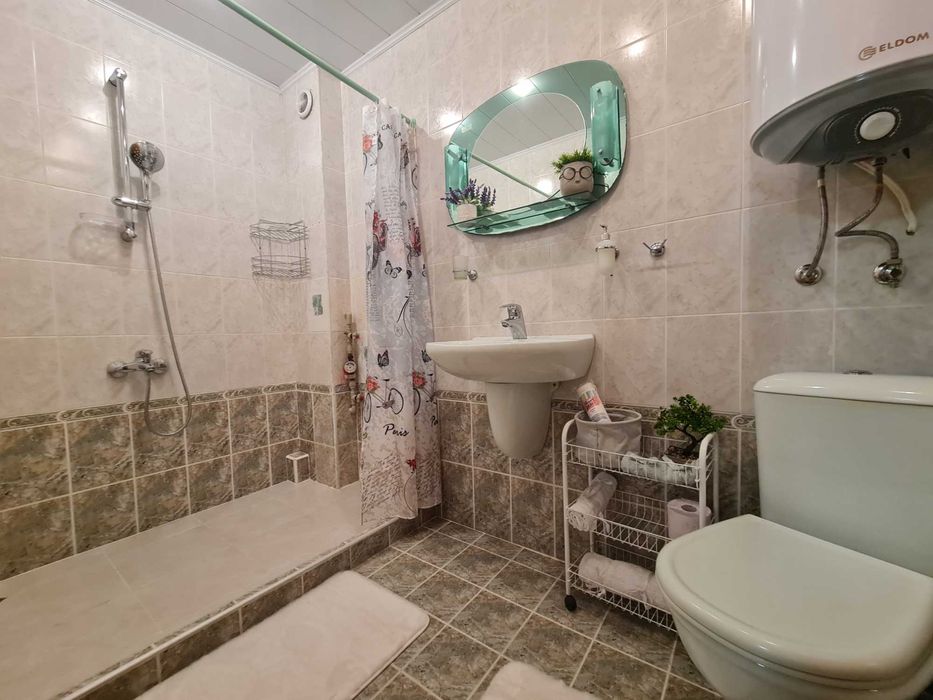 ”Дейзи” просторен ап. до Морската градина