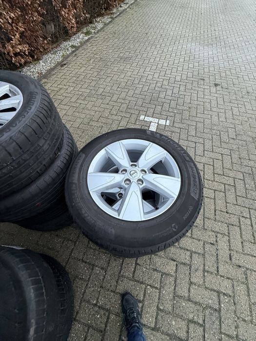 Jante Volvo XC40 anvelope vara 235/60R17 17”