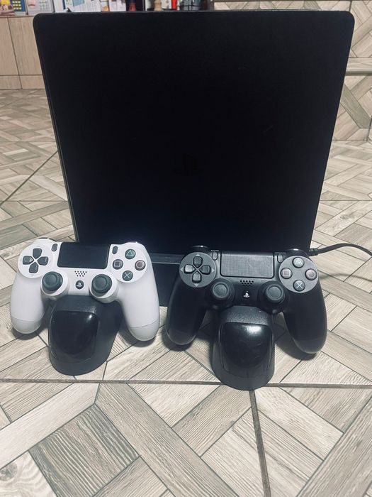 Vand PS4 slim Neg.