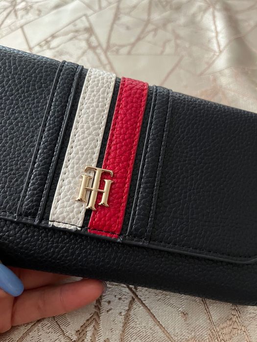 Оригинално кожено портмоне TOMMY HILFIGER