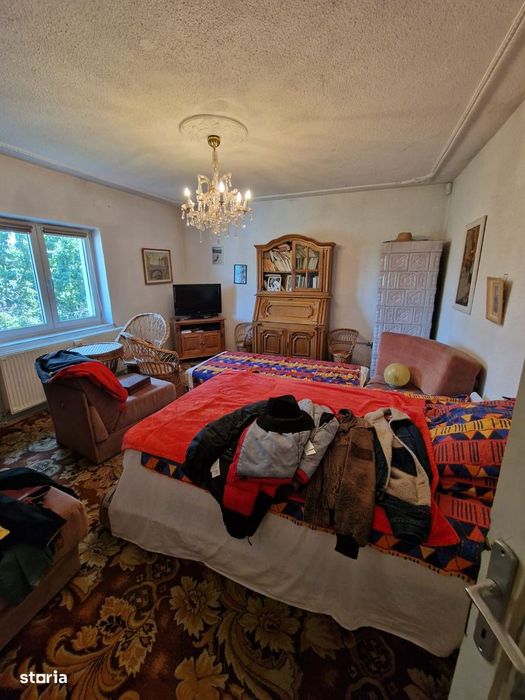 Vand casa singur in curte zona Lazaret