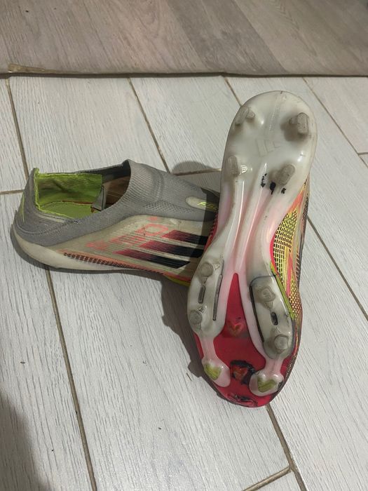 Продам бутсы Adidas F50 Elite Laceless