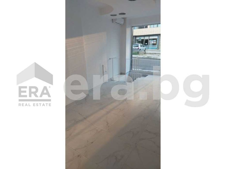 Дава се под наем Магазин в Варна, Център - 52 кв.м за 500 € - Снимка #2