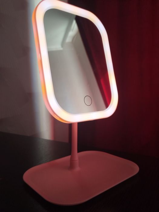 Зеркало для макияжа