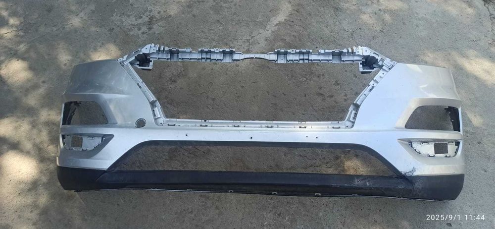 передний бампер     б.у