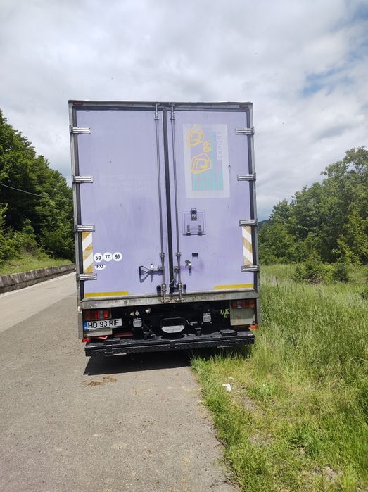 LICHIDEZ STUPINĂ Vând camion neomologt apicol, VOLVO și remorca  2 axe