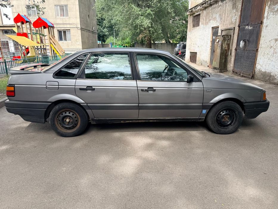 Продам Volkswagen Passat b3 седан
