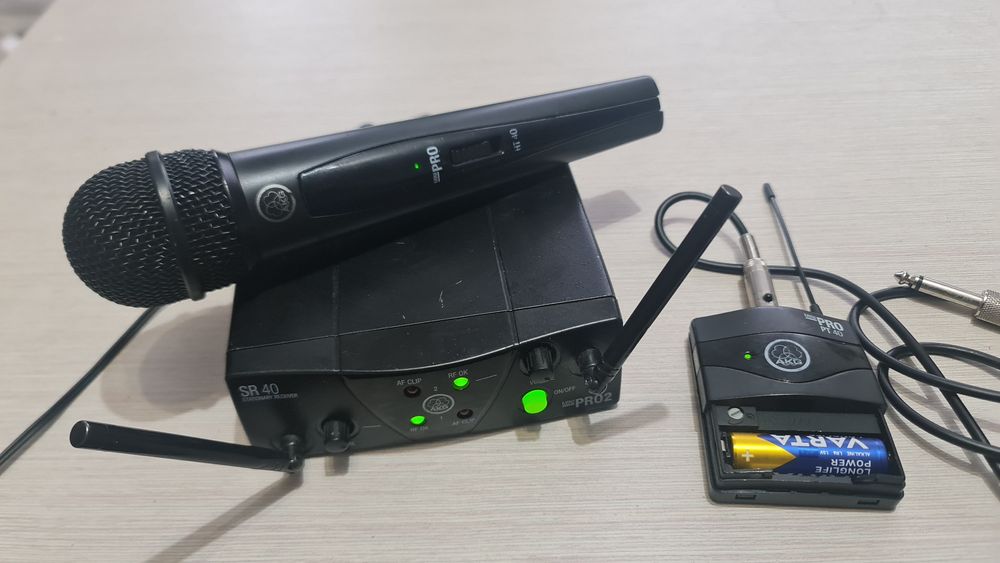 Receiver cu microfon
