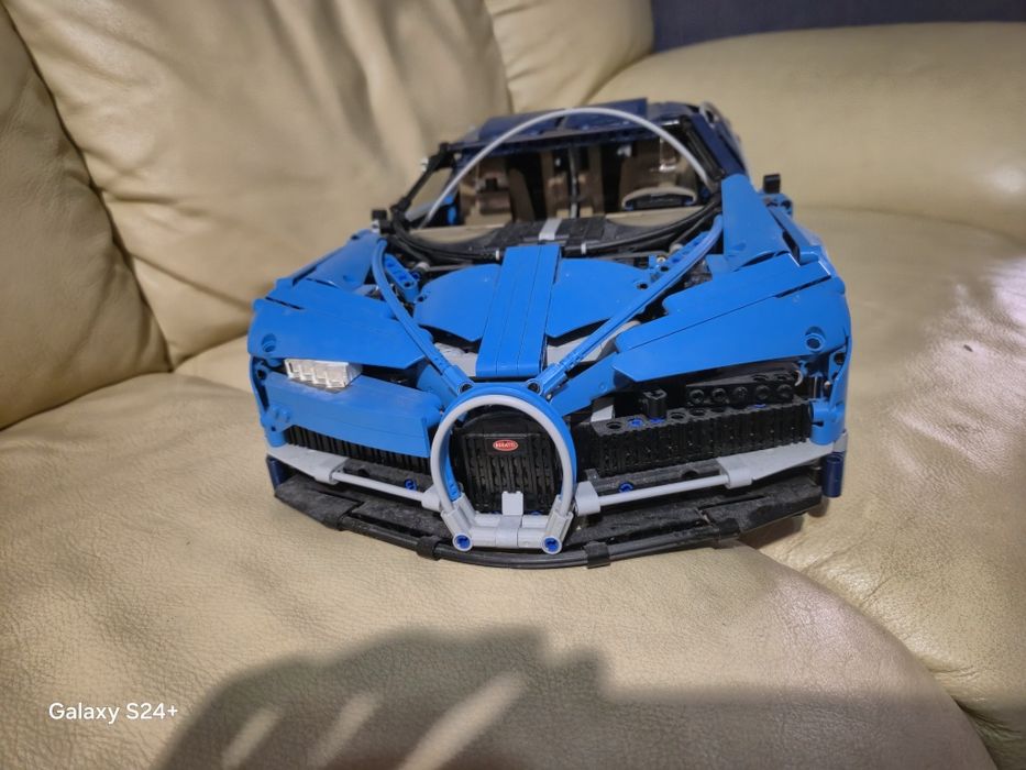 Продам машинку из конструктора Лего