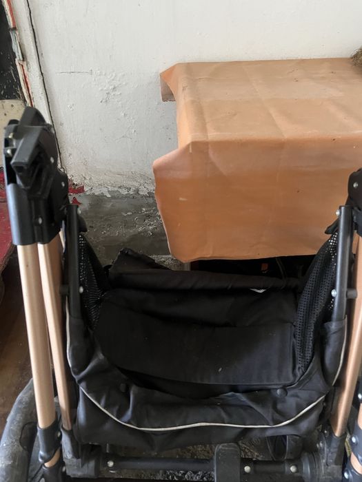 Продам детскую коляску 3в1