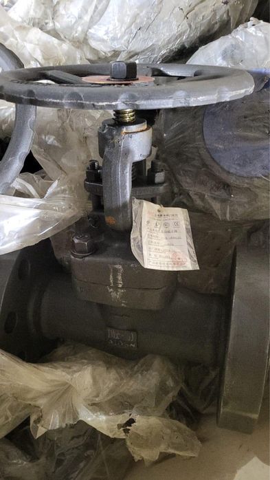 Продам задвижки есть разных типов