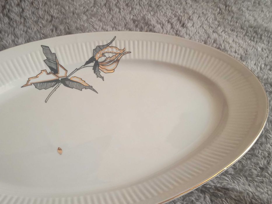 Български Порцелан "Китка" - Голямо Плато с декорация черна роза