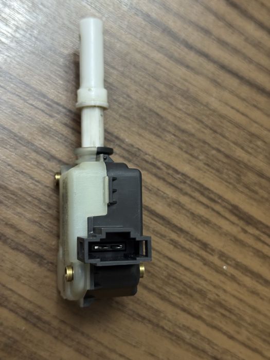 Машинка моторче за централно заключване багажник, Volkswagen, Skoda