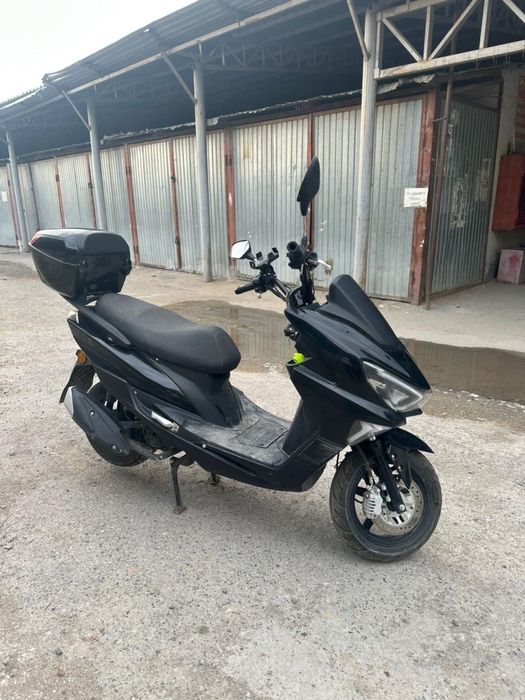 Скутер мопед макси