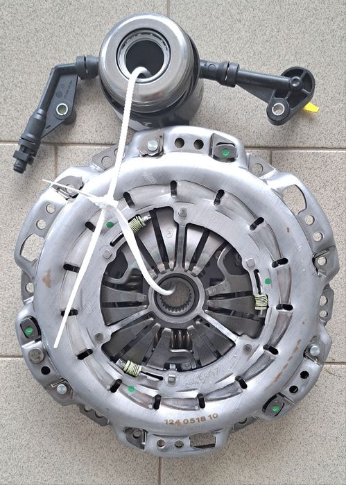 Chit Ambreaj Luk Crafter 2.5 Tdi 109 / 136 Cai  Volanta Placă Disc Noi