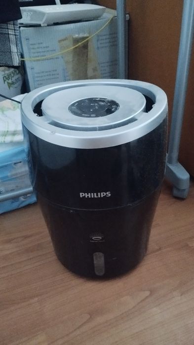 Umidificator -umidifica aerul uscat şi se reglează automat
Umidifică î