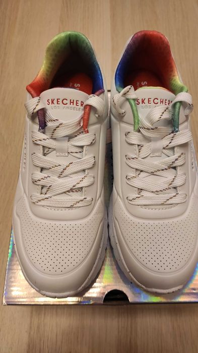 Продавам дамски обувки Skechers Street Los Angeles номер 36