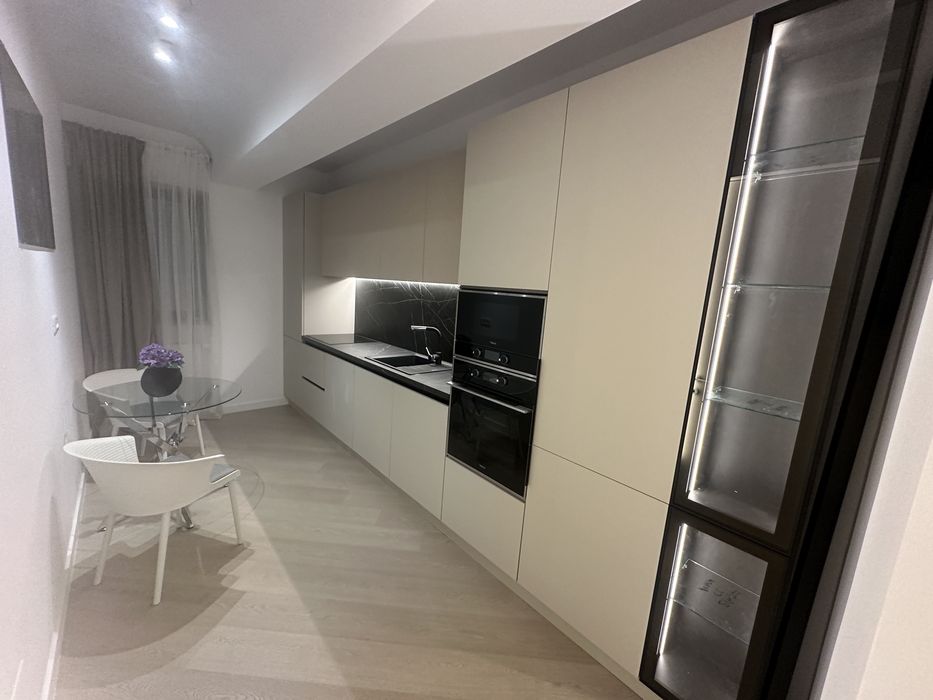 Inchiriez studio cortina north