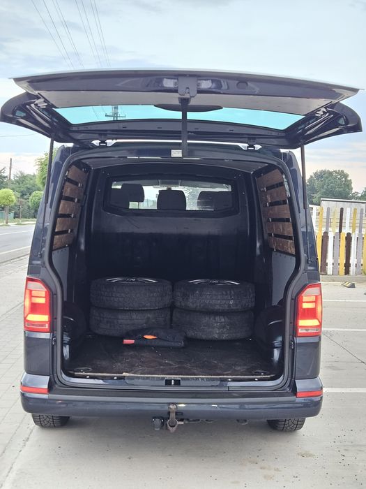 Volkswagen vw transporter 2.0 140 cai 2017 5 locuri