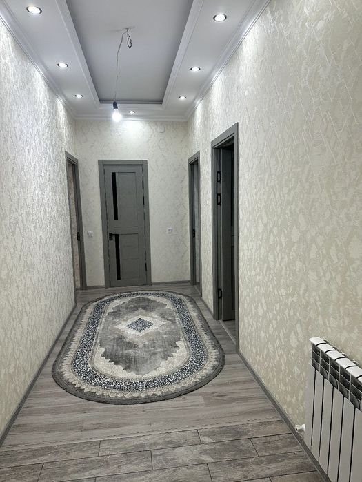 Срочно 23 м/р 3/13 кирпичный домда 2 ханалы квартира сатылады