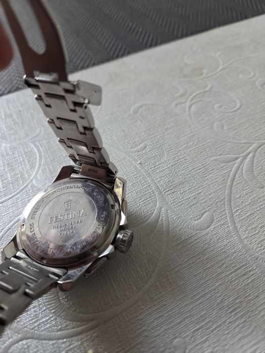 Ceas Festina in stare buna