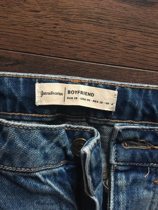 Blugi stradivarius marime 38