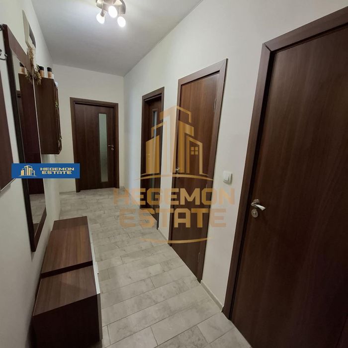 Продава се Тристаен апартамент в Варна, Възраждане 1 - 71 кв.м за 2423 €/кв.м - Снимка #2