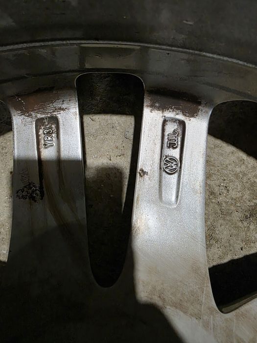 Джанти с гуми 5x112/17 цола стават за VW Golf, Passat, Sharan, Touran.