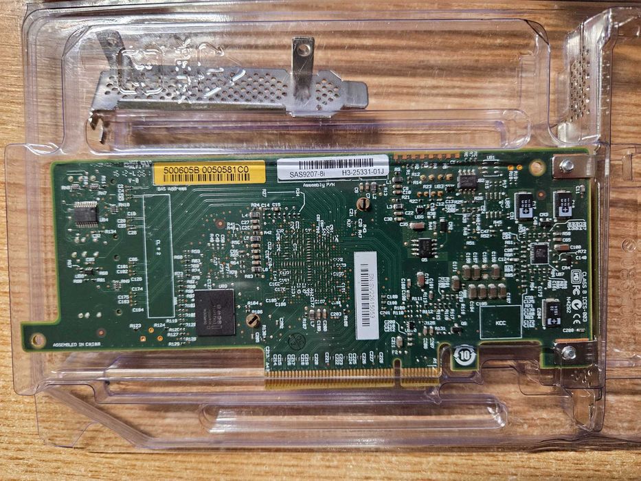 LSI 9207-8i HBA + 2x SFF-8087 to 4 x SFF-8482