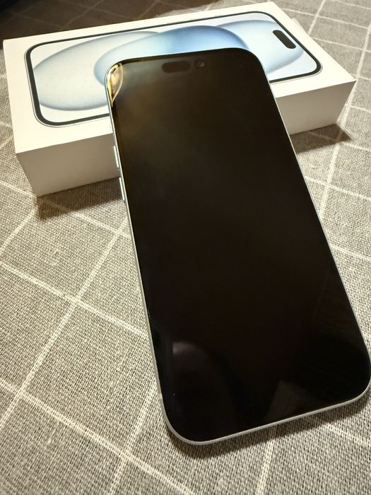 Телефон Apple Iphone 15