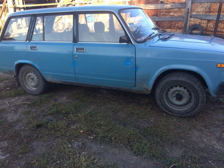 Машина на ходу. Есть торг