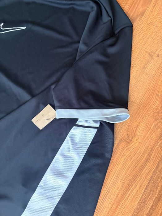 Tricou bărbați nou L-XL