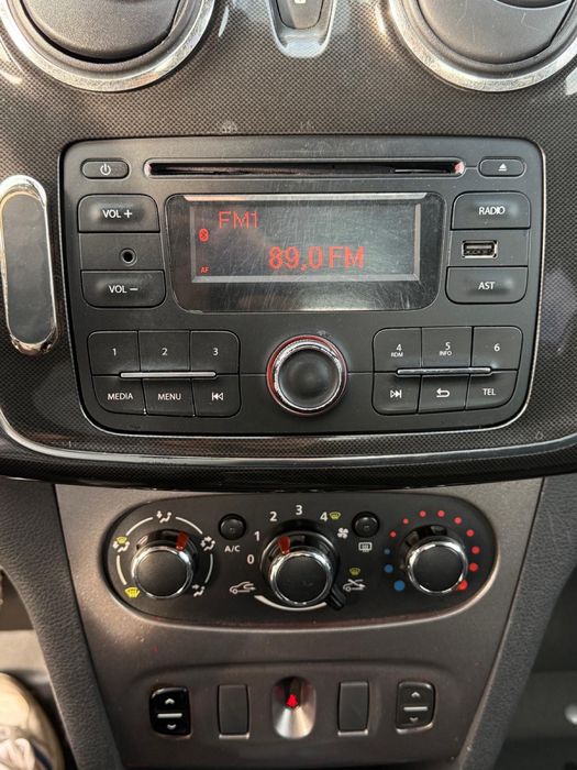 Dacia Logan 1.5 dci euro 6, an 2016, Model Laureate, AC functional