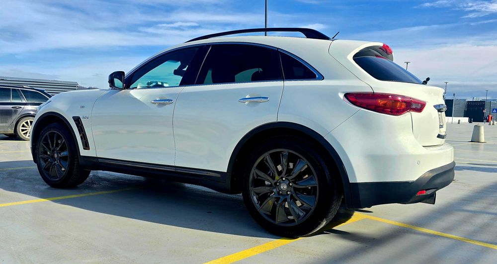 Infiniti QX70 2016