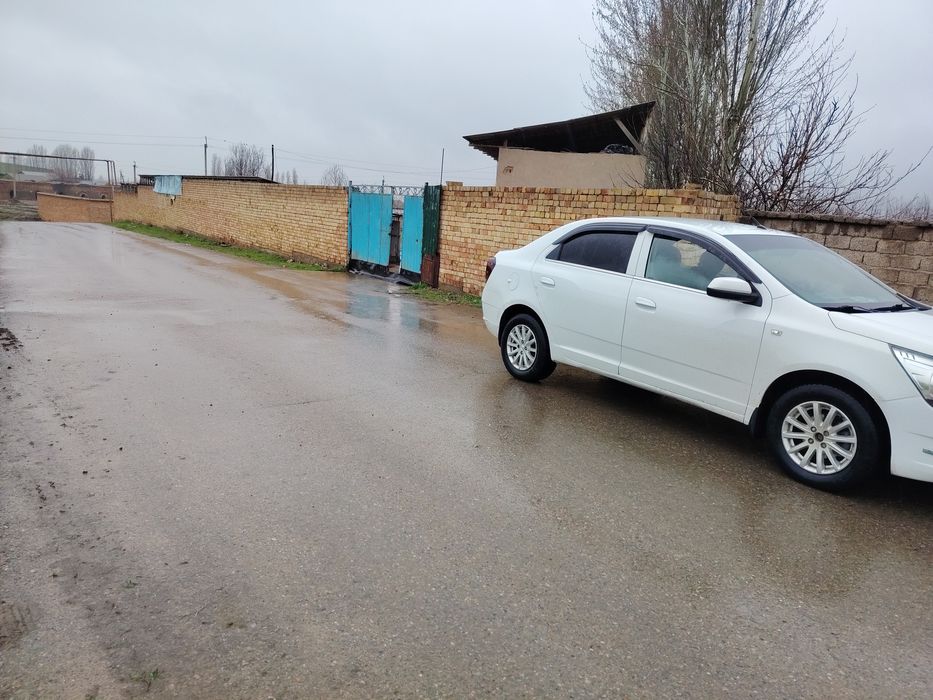 Yer uchaska Sotiladi 18-sotix, yangi Toshkent cheagarasiga 4 km!