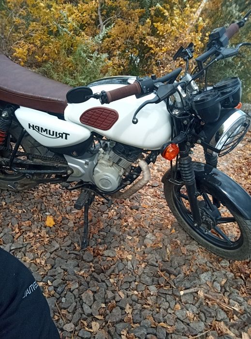 Мотоцикл Bajaj Boxer 150