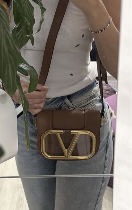 Чанта на Valentino