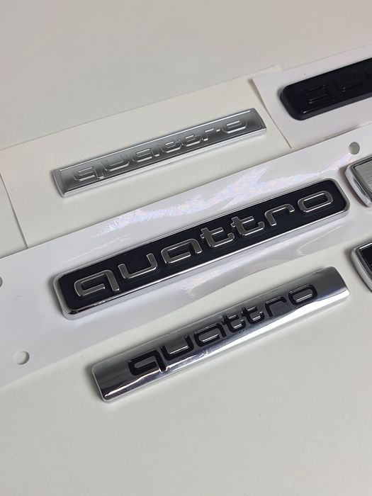 Emblema-Sigla-Logo-Stema-Quattro-Spate-Haion-Cromata-Neagra-Lucions-Argintie-Interior-Bord-Audi-A4-A5-A6-A7-A8-Q3-Q5-Q7-Q8-Sline