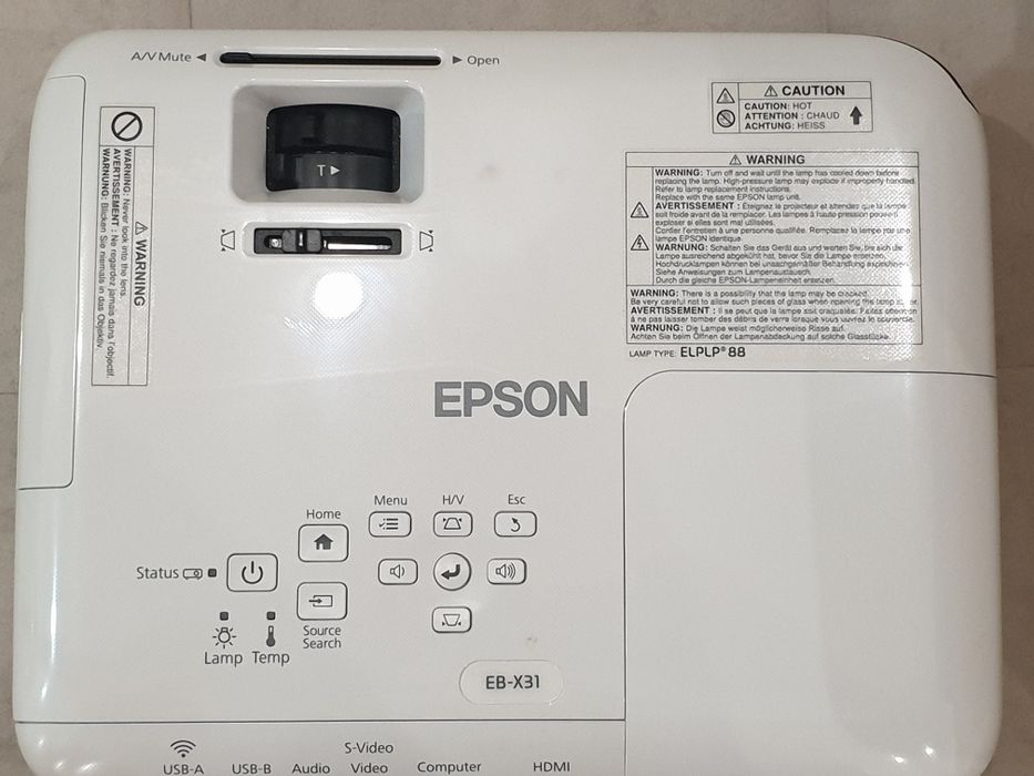 Продам Проектор EPSON H720B