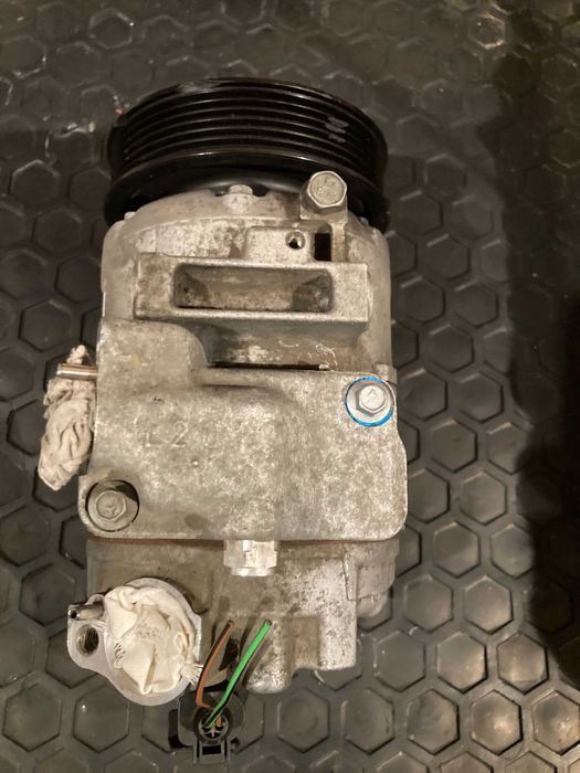 Компресор за климатик - Фолксваген и Шкода - 6Q0820808 B - DENSO
